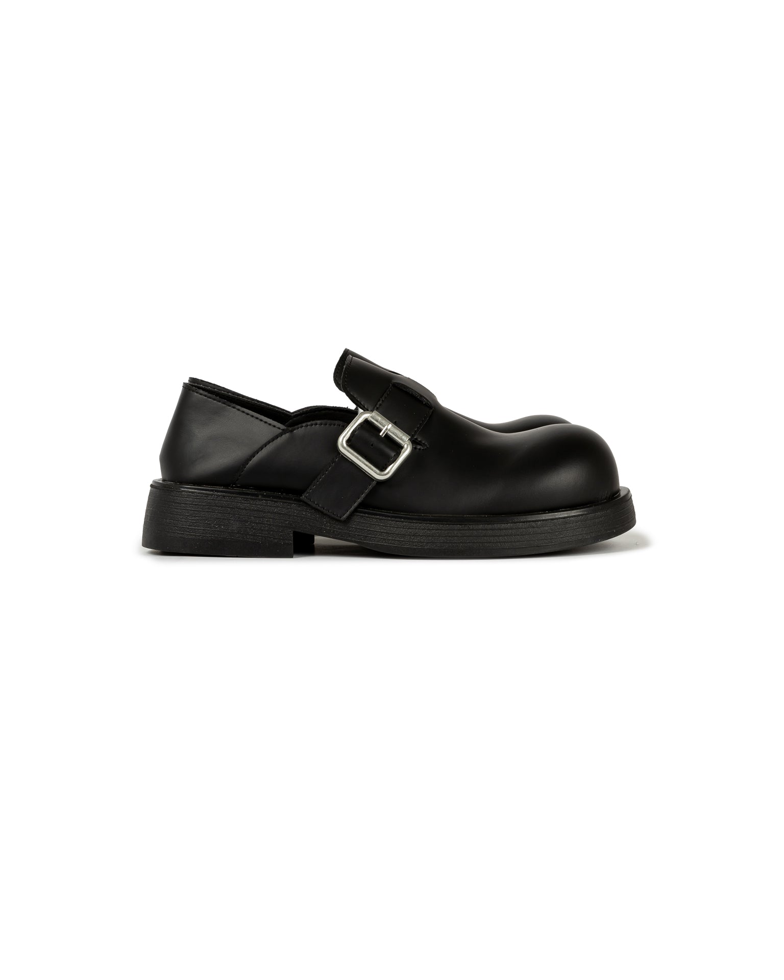 Round Toe Buckle Leather Shoe