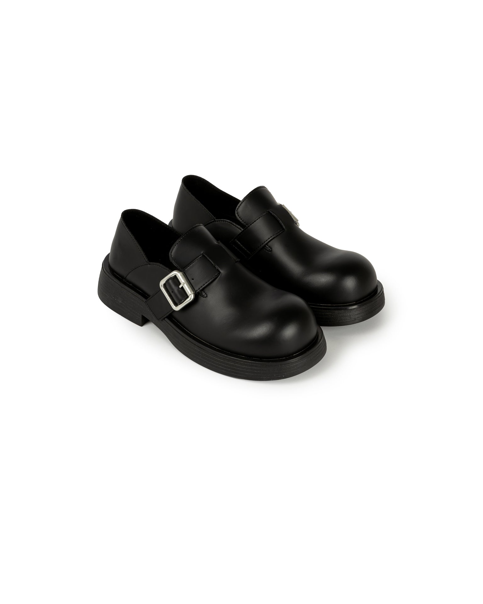 Round Toe Buckle Leather Shoe