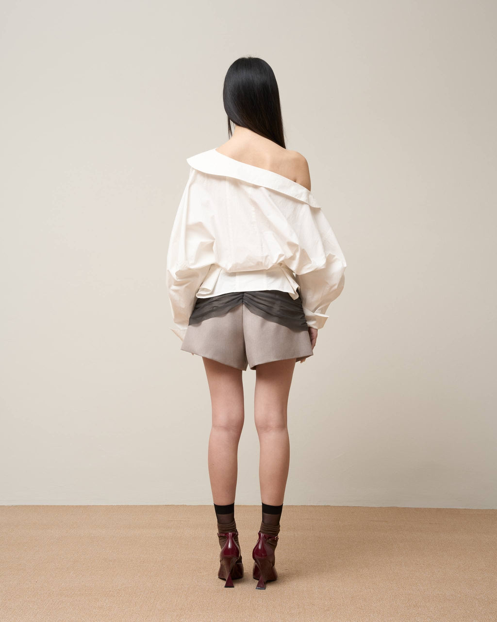 Vol.3 Ch.2 Off-shoulder Collared Cotton Shirt