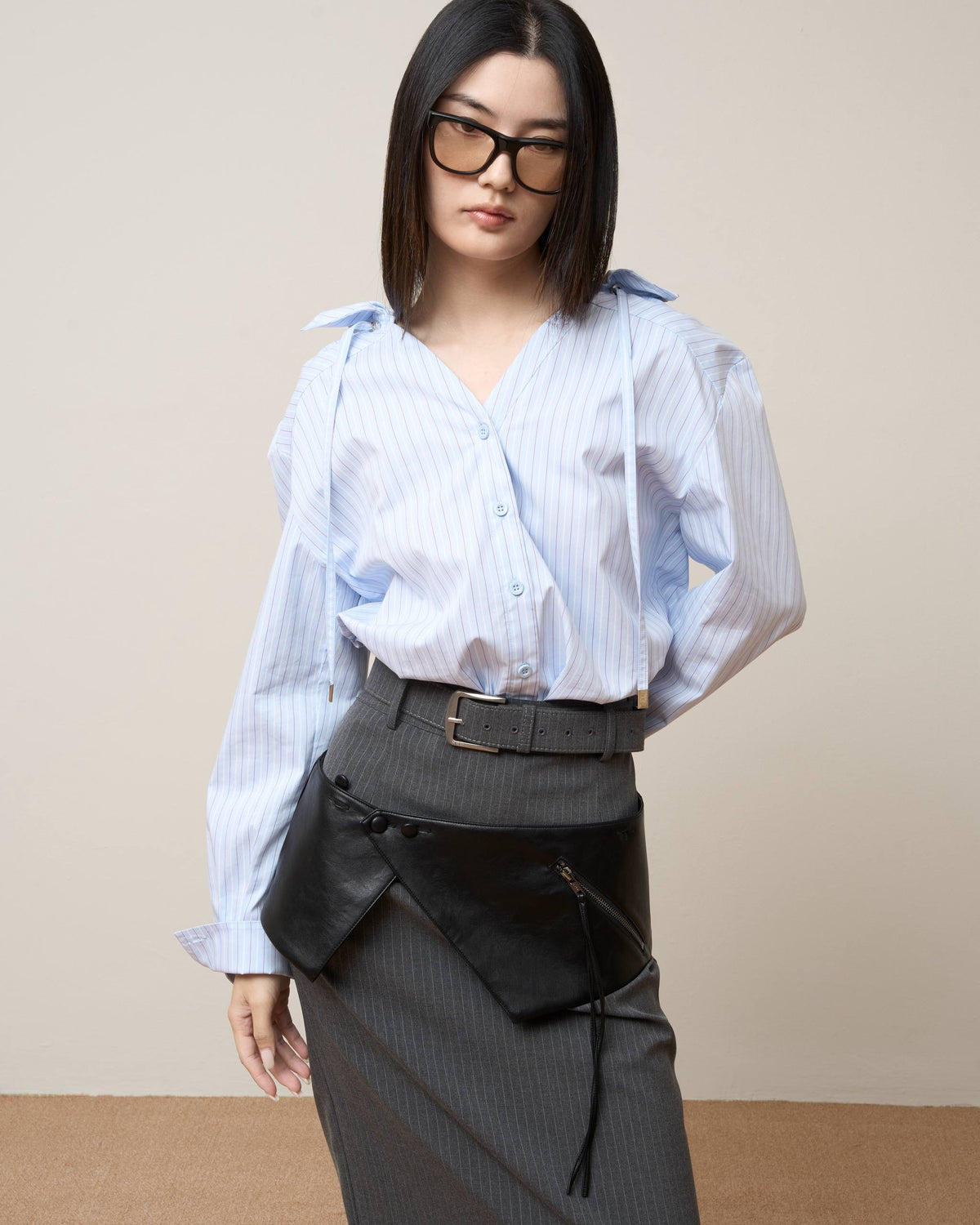 Vol.3 Ch.2 Minimalist Drawstring-Collar Poplin Blouse (Blue)