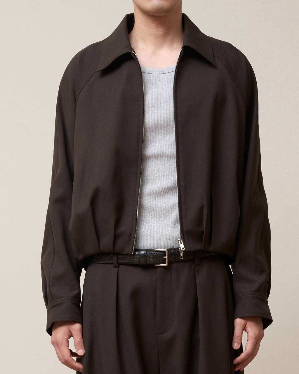 Vol.3 Ch.2 Structural Raglan-Sleeve Zip Jacket