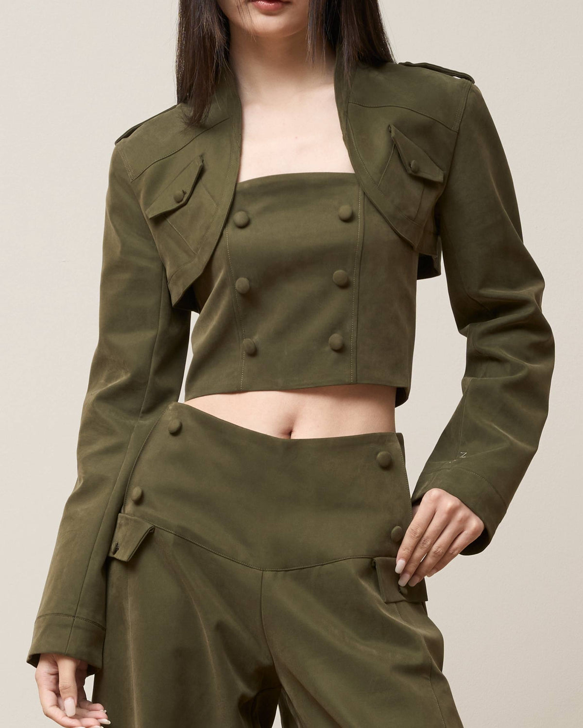Vol.3 Ch.2 Button Barrel Leg Trousers