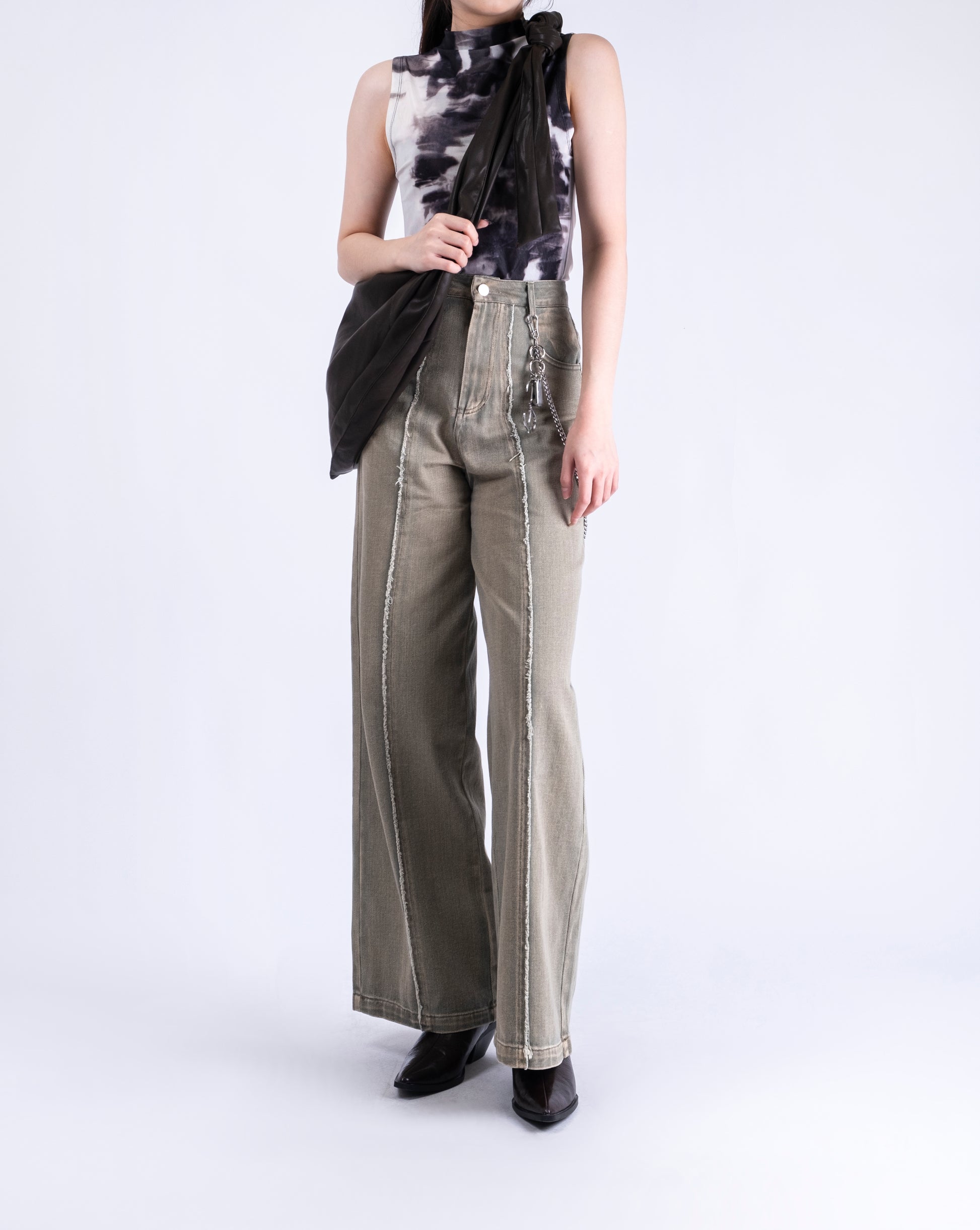 Frayed Center Seam Denim Pants