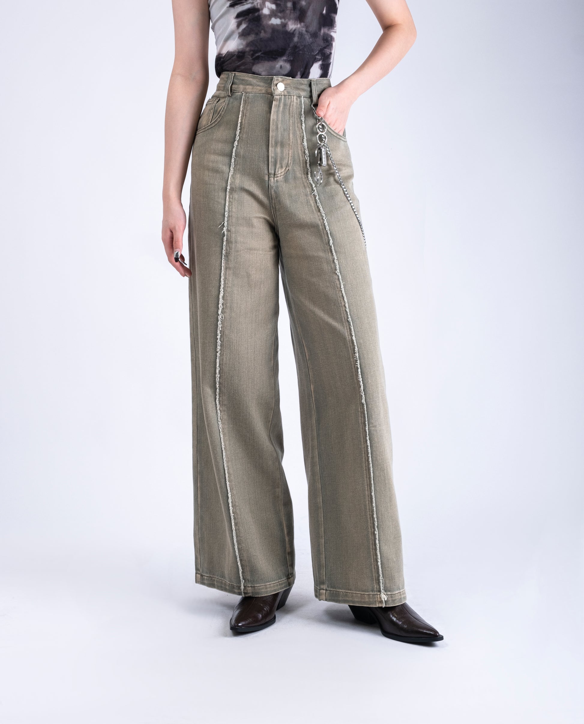 Frayed Center Seam Denim Pants