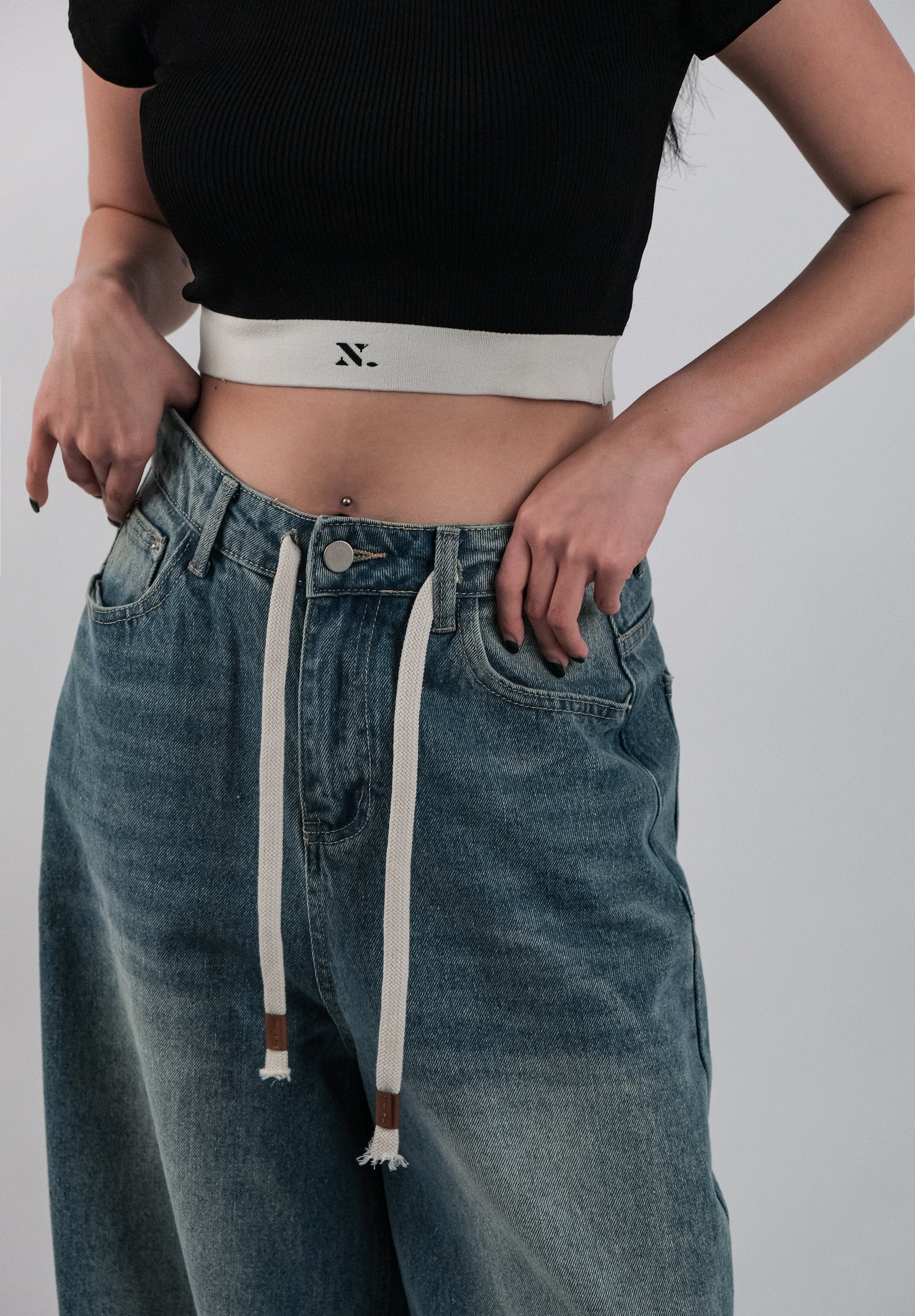 N E O Crop Top